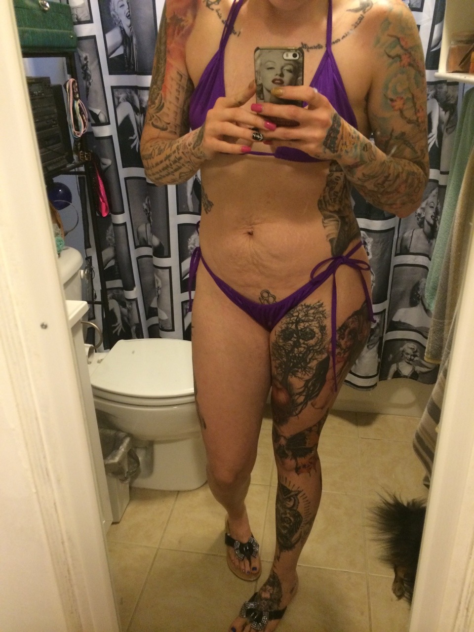 sinsexy26:  Starting to get beefy from lifting xo