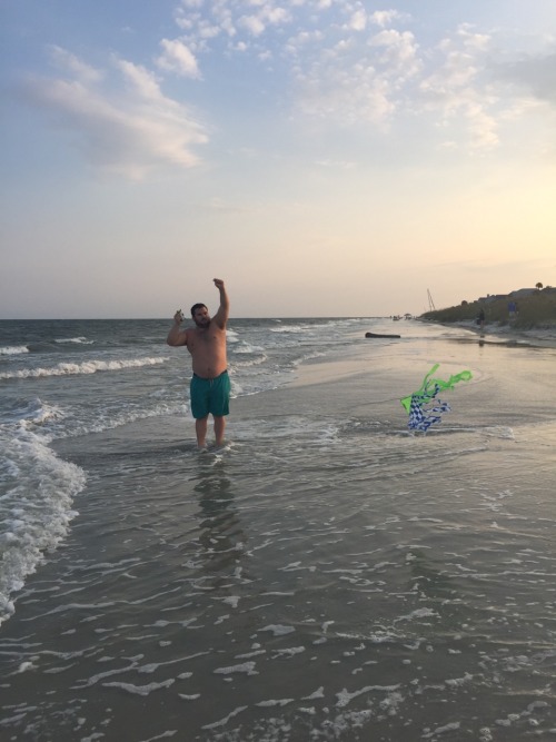 thatgunnerwayneguy:  Had the kite good for a bit then it took a nose dive and couldn’t recover lol 