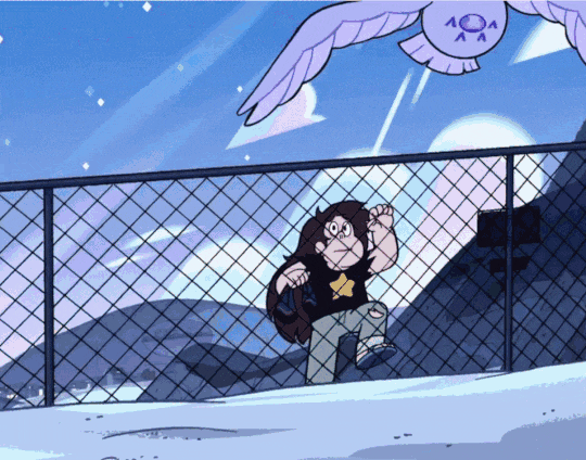 lapizzalazulii:the-little-slice-of-heaven:ericvilas:Here we see Greg Universe climbing a 90° fence t