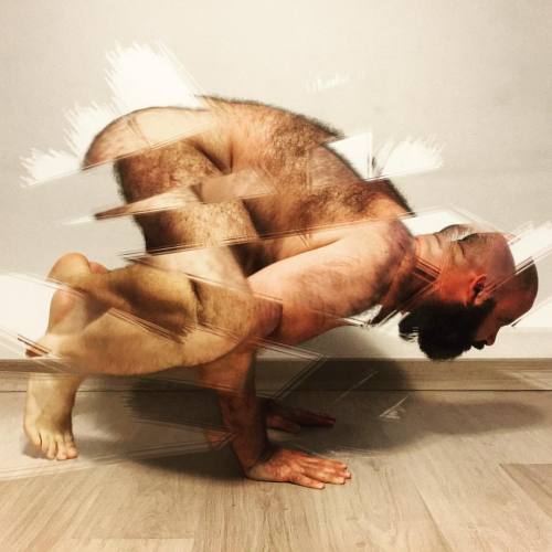 alphadesigner:  Crow pose phase shift ⏱⏳⏱