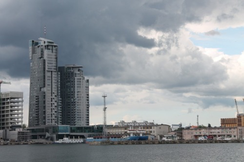 evilbuildingsblog:  Sea Towers in Gdynia, Poland