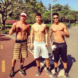 dudes-on-demand:  jerkoff-dudes:  Erasmo Viana, Lucas Bernardini &amp; Rodrigo Lima   Erasmo Viana, Lucas Bernardini &amp; Rodrigo Lima