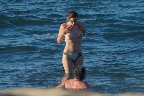 furiousgibbon:   Marion Cotillard [source] 