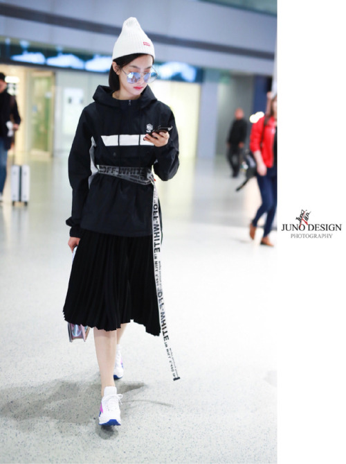 F(x) Victoria airport fashion at Shanghai Airport [180321]