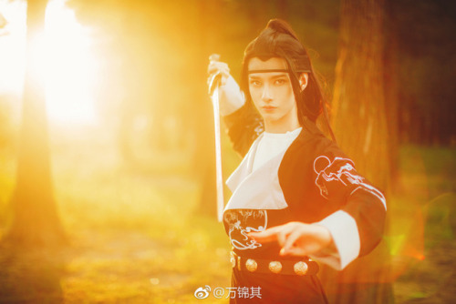 ziseviolet: yansanniang: 【仗剑行】 @万锦其 Traditional Chinese Hanfu - Type: Yuanlingpao/圆领袍 (round-collar 