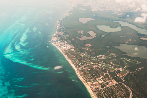 Aerial Photographs from Baltimore -> Miami -> Cancun