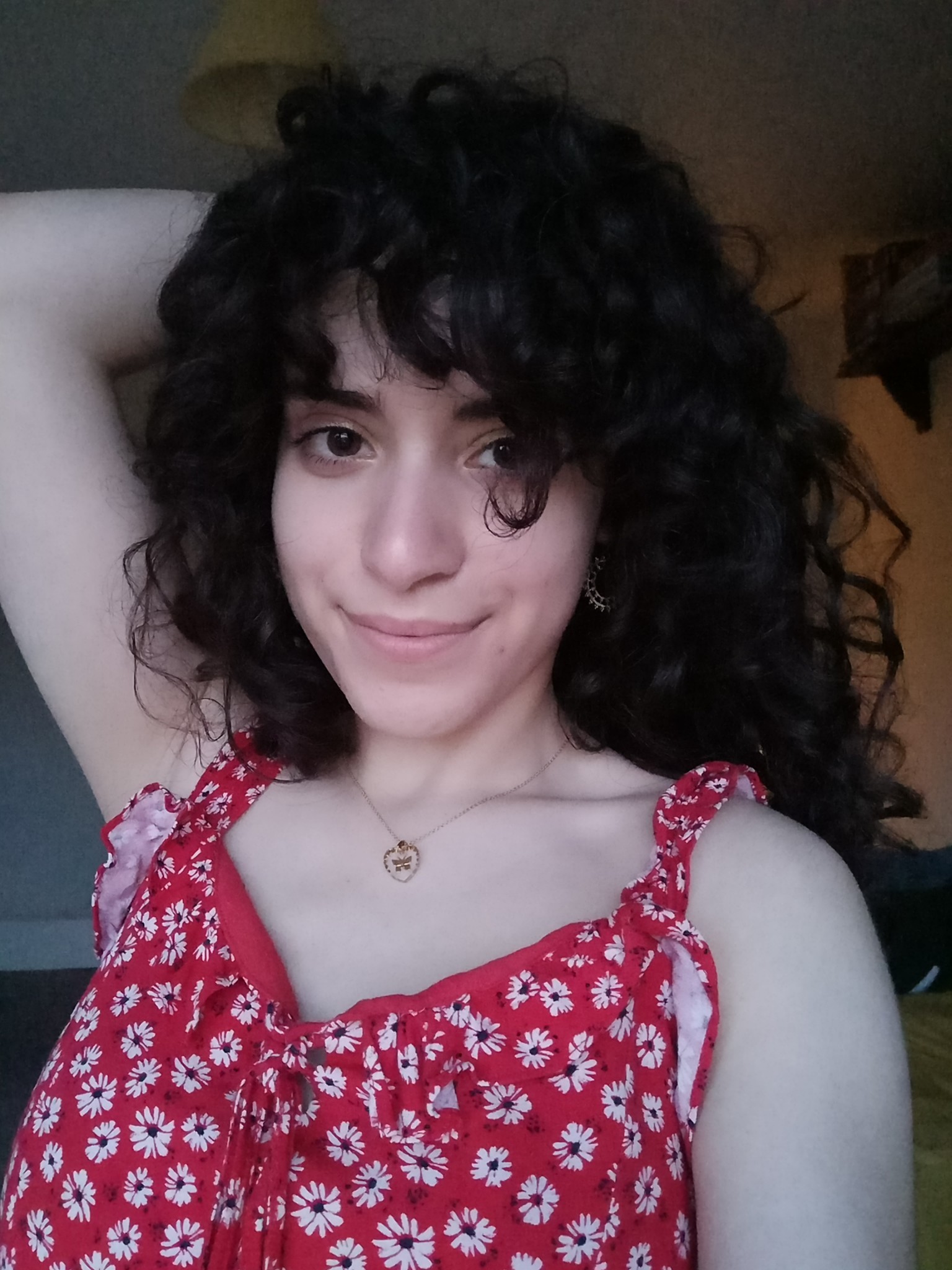 nymphaforesta:just got home from my dinner but I look super cute so there you go 😔✊🏻