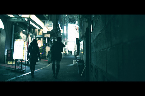 Porn photo kuroyuki:  Alley Night (Cinematic) by gaijin_punch