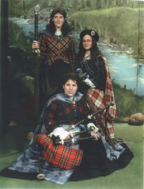 Awkward Awesome family photo, identities unknown