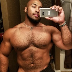Blk01234:     Big Chest         Reblog If You Like This, And Check Back Later