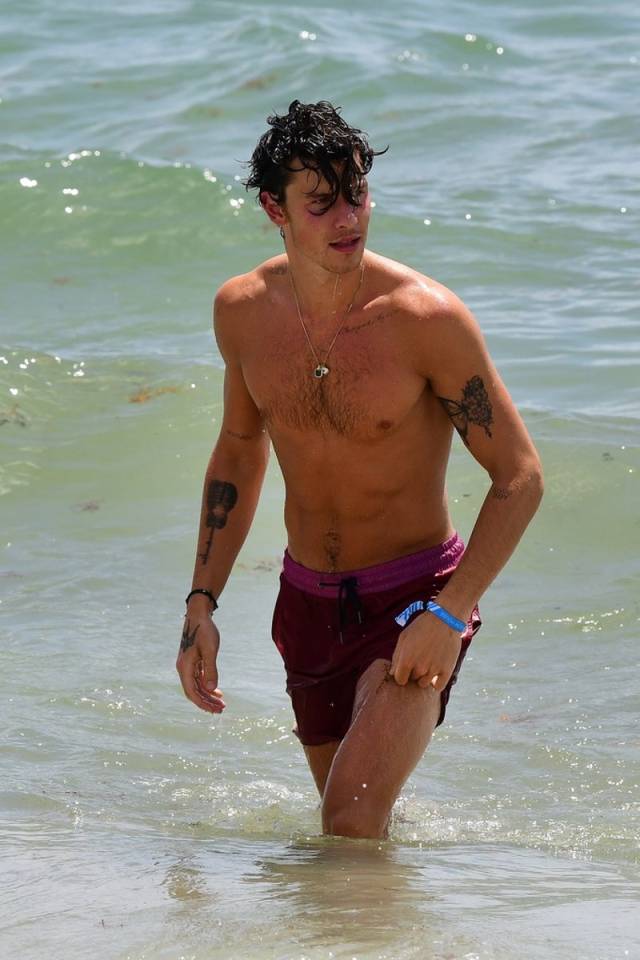 Porn Pics shawnmendes-updates:Shawn on the beach in