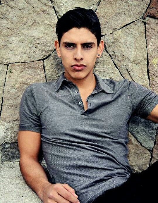 gaysexpuestos1:  Alan milla de puebla