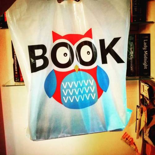 Isn’t that the cutest bag to get in a #bookstore? Thanks to @wagnersche_buchhandlung for light