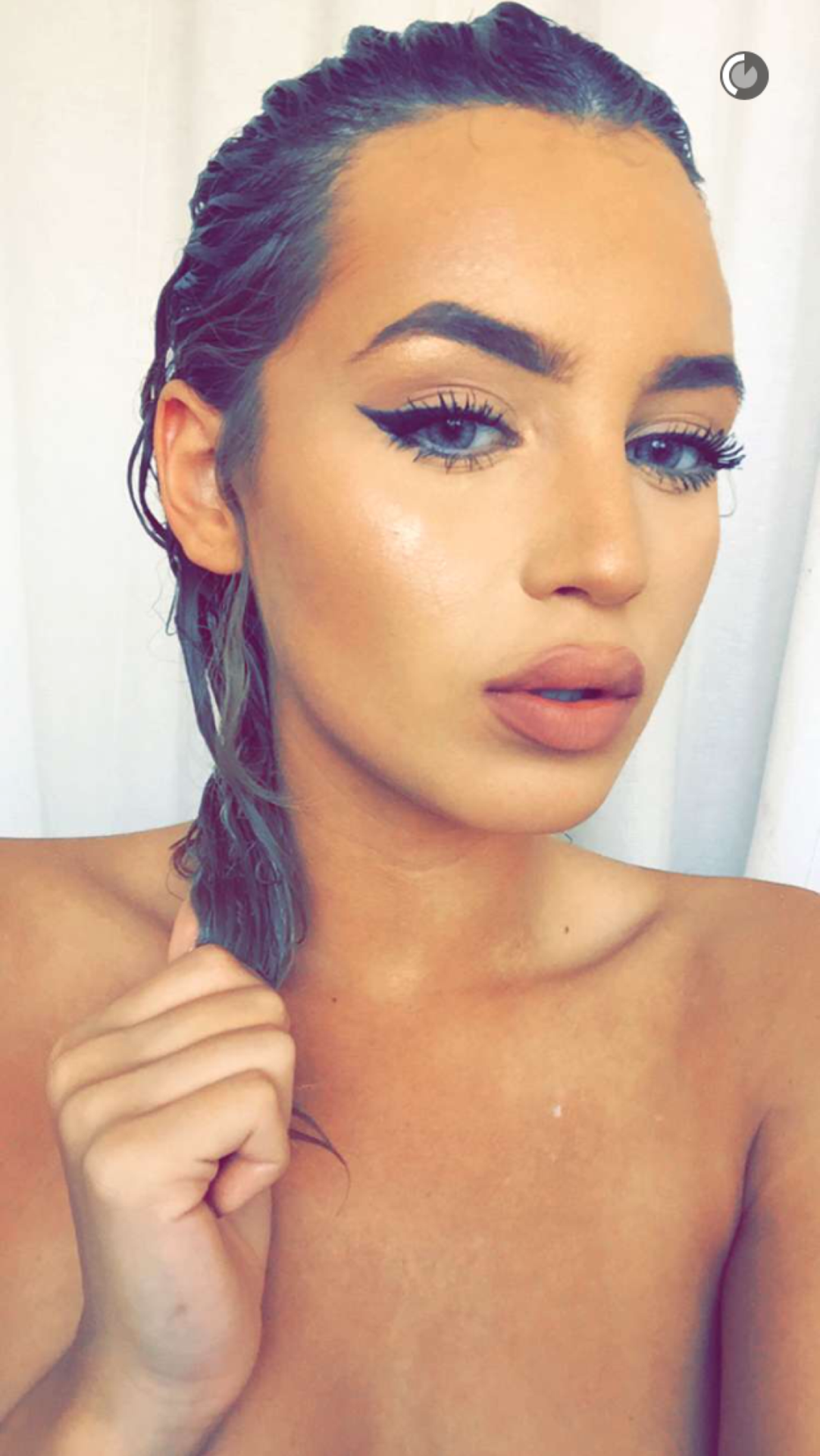 fashionistasrus:  @clothesmindedx3 