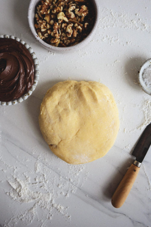 sweetoothgirl:    CHOCOLATE WALNUT BRIOCHE BABKA   