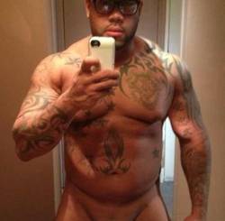 thicknhitzs:  bigboimarc:  Thick n Tatted!!