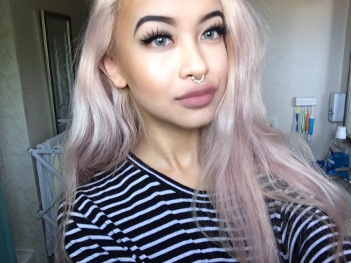shittiestblogger:  hey… it me again // ig: americanapparel.ca