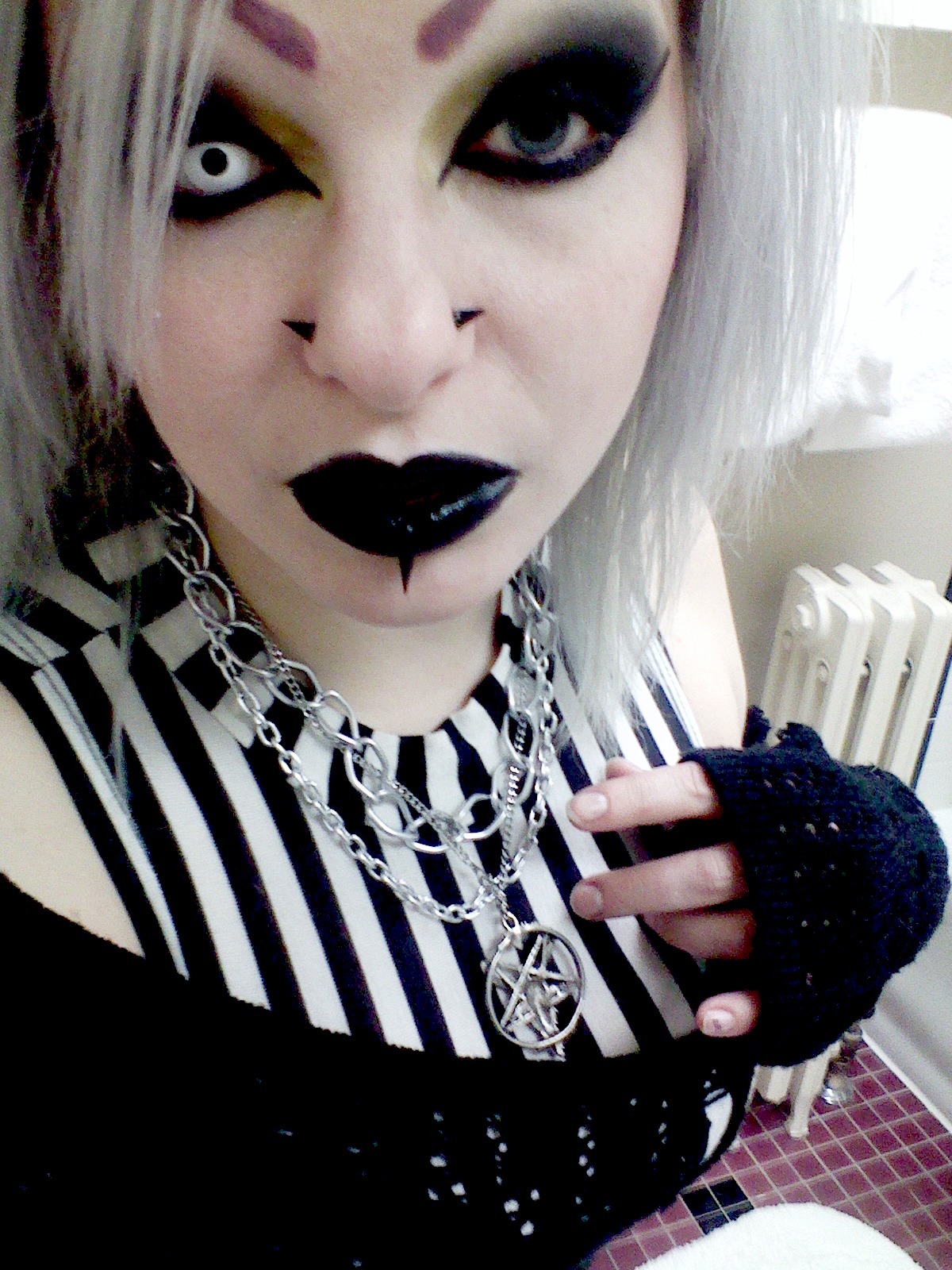 benzocainekisses:  Saw Skinny Puppy for the second time tonight. Assholes wanted