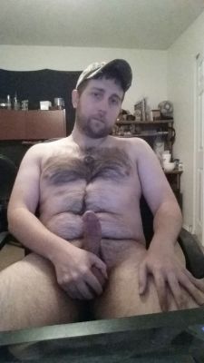 rustyhusky82:Fuck I’m horny. Need a sub to get on his knees and shove my cock down his throat