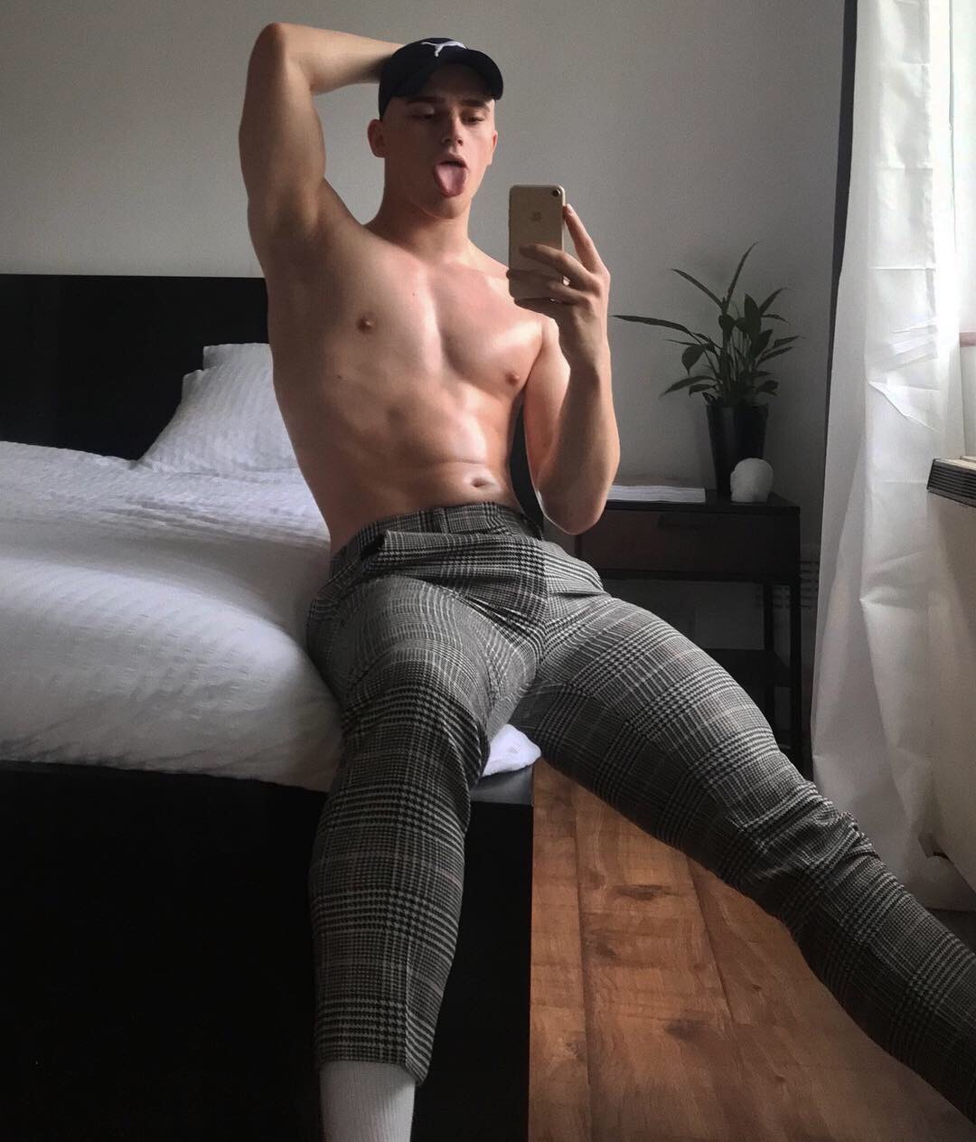 lxscivia:  billizl:    LUX-BOYS