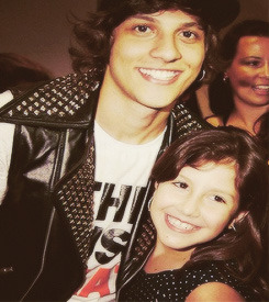 foryouchay:  Chay and kids  