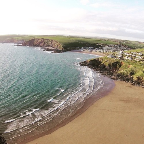 nevver:  Drone Beach