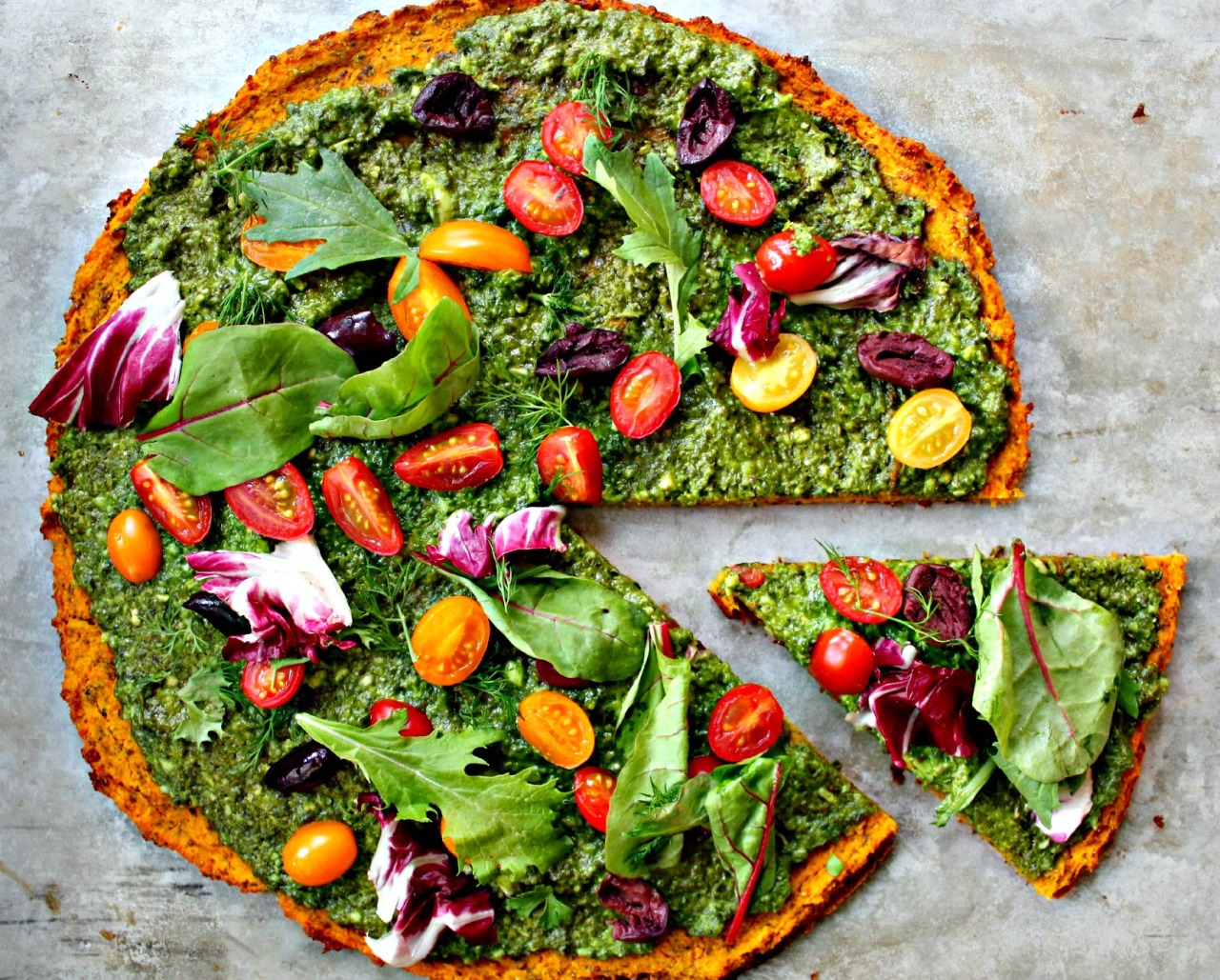 wholeheartedeats:  Incredible Squash Pizza! Vegan, gluten free, and grain free! http://www.wholeheartedeats.com/2013/12/incredible-squash-pizza.html