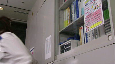 blackkashiwagi:Second gif: Masochist Yuki? hoho