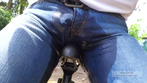 wetting sexy tight jeans on bike - more wetting pix-> http://femboydl.tumblr.com/archive