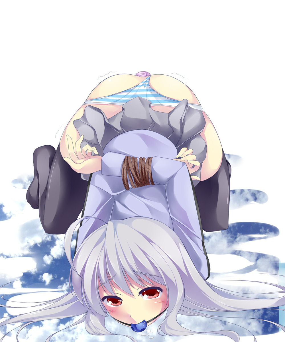 maullart:  Trying one of them new-fangled top-down-bottom-up poses what all the kids