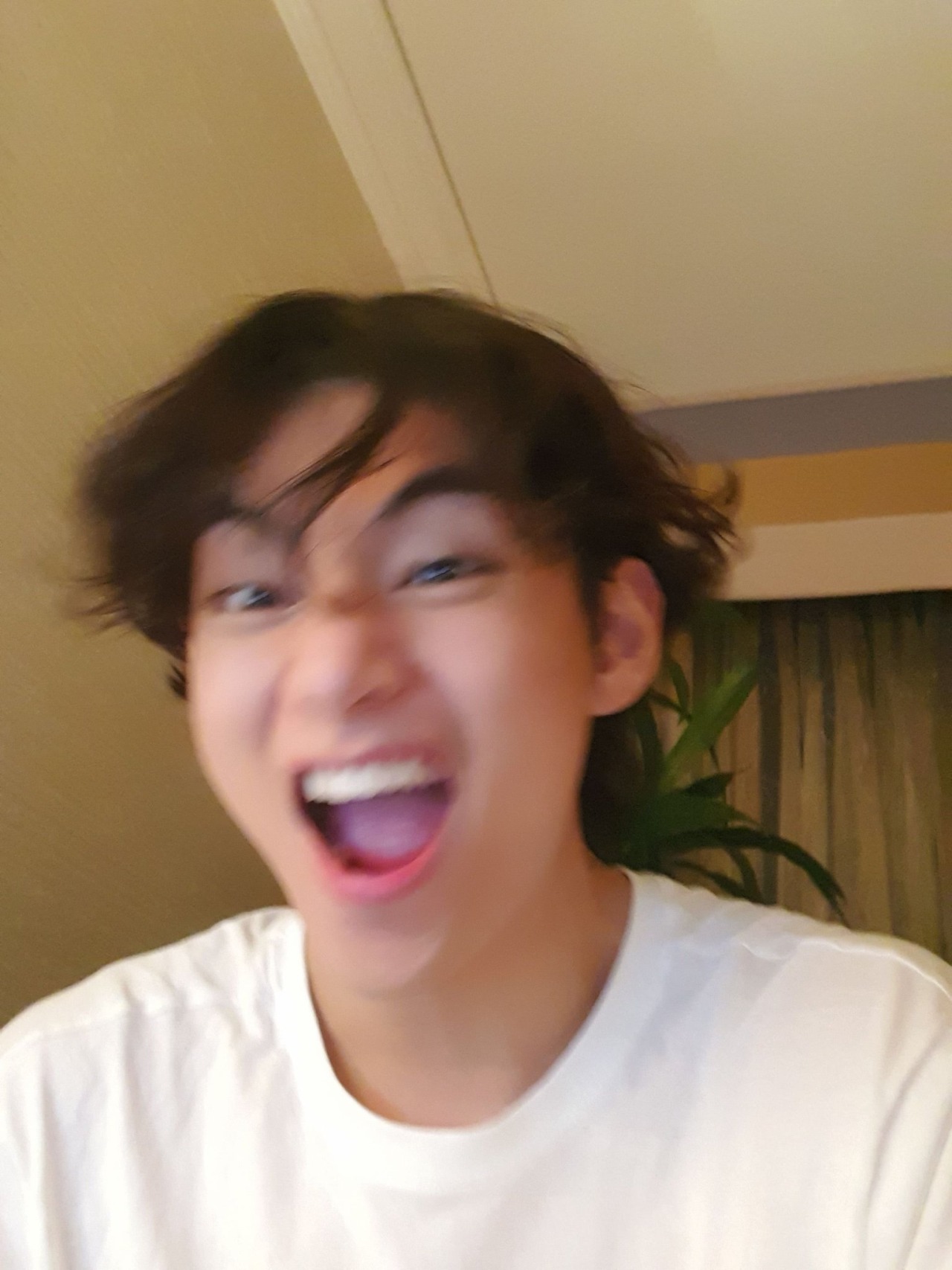 Taehyung S Selca Taehyung comes to know that his boyfriend is cheating on him, frustrated, he throws his phone.read 2 from the story i'm happy with you 1.kitap(kim taehyung) by ftmnur97 (nabi) with 11,132 reads. taehyung s selca