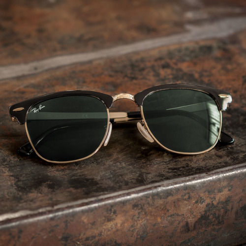 Classic for a reason // The gold-rimmed Clubmaster Metal is always a good look