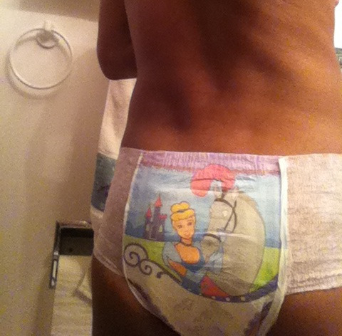 cdbabygirl:  Just found out I can fit pull ups :$ SOOOO happy.