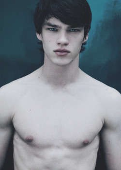 sean-clancy:  Filip Hrivnak by Jiès Cléodore