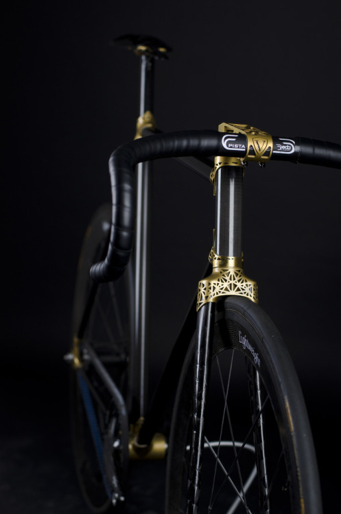 bikeplanet:  VRZ 2  is a track bike frame with 3d printed titan lugs glued together with carbon fiber tubes.This method allows to build custom frames in a short period of time.You could change the geometry to what ever fits you best, then the lugs gets