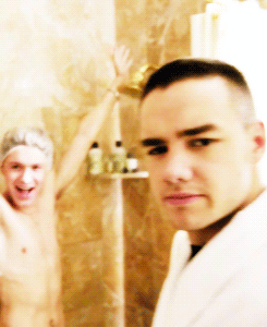 Daddy Direction decepcionado com o filho que criou...