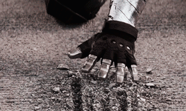 worthytony:the metal arm for joan ♥