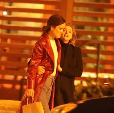just-chilln:  Learning that Chloë grace moretz is dating a girl was the highlight