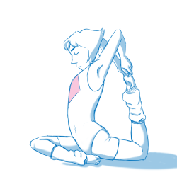 empyrlunary:  Stretchy Pearl (she’s transparent!)