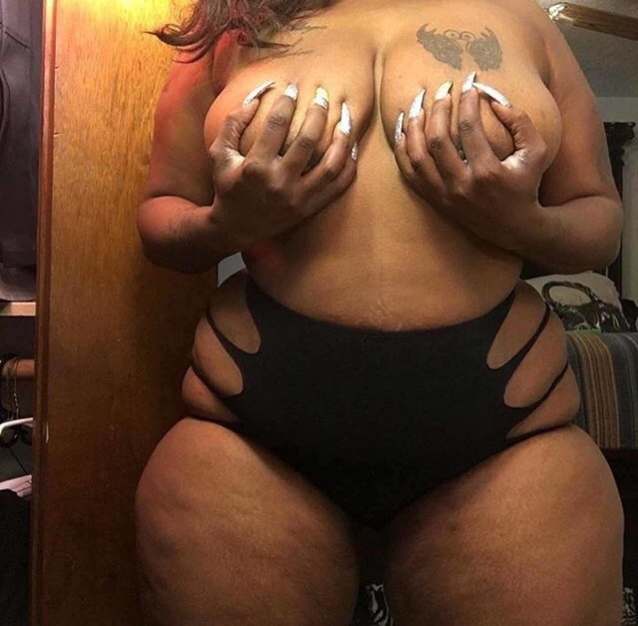 allphattybootywomen2:  Chokolate thunnder why!!!!!! 🏆🏆🏆🏆 