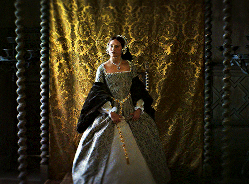 ALICIA VIKANDER As CATHERINE PARR FIREBRAND (2023) Dir. Karim Anouz 