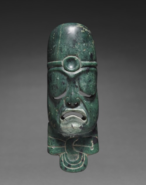 historyarchaeologyartefacts:Elongated Mask Ornament, c. 900-300 BC. Mexico, Olmec, 5 7/16 in. [2681x