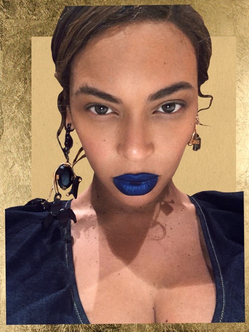 bigwillay: flowerxbum: brownochre: queenb What lipstick is she wearing Got Coral Blue Number 5 Semi-