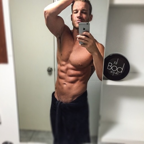 hotmessguys:  Instagram user: leoryanburke  ♣♂ Hot Mess Guys ♂♣