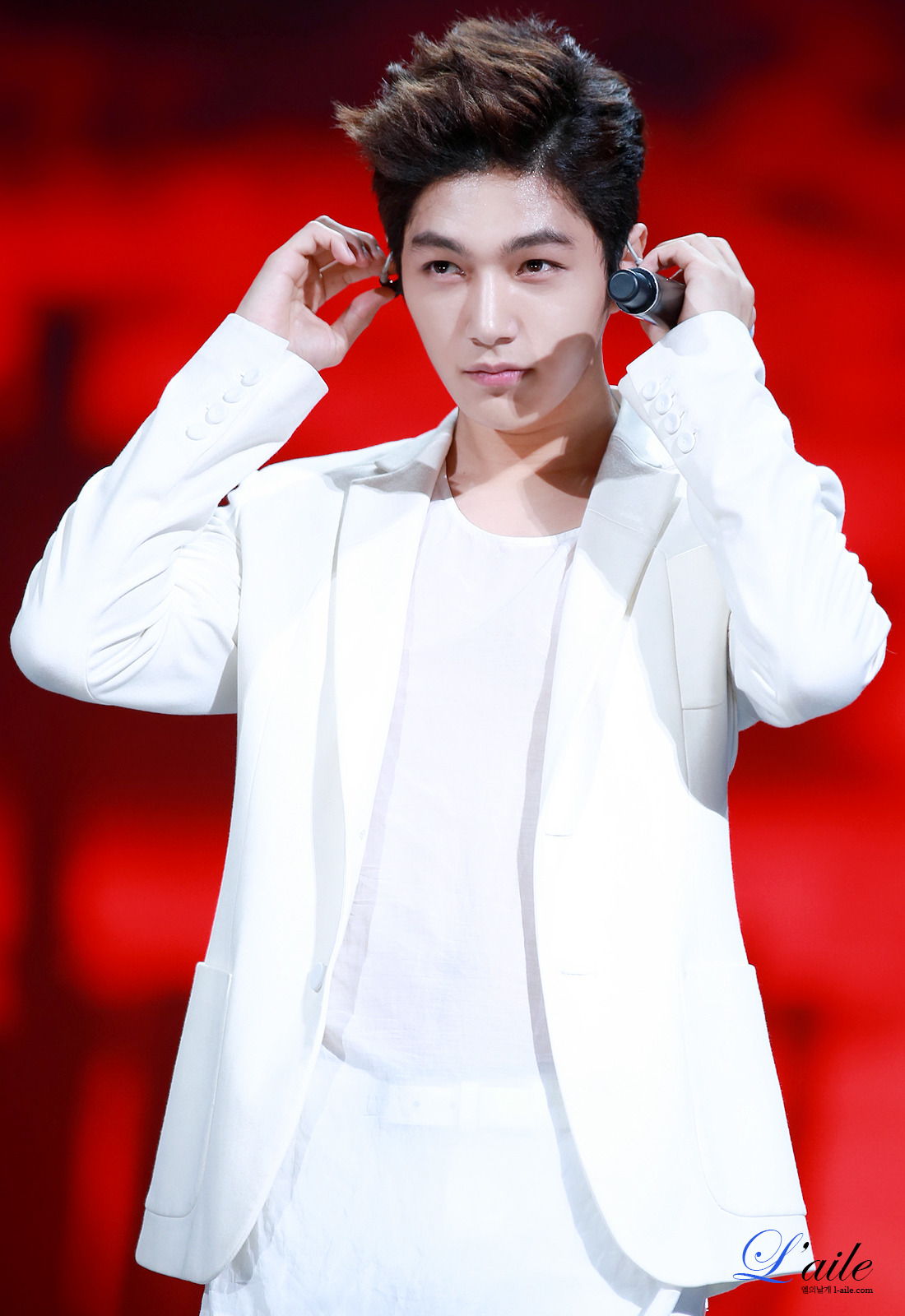 ifntsoo:  141030 KBS Music Bank in Mexico © L’aile | do not edit/crop/remove