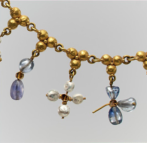 Gold necklace with pendant crosses, 6th-7th c. Byzantine