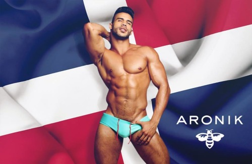 https://male-dreams-blog.tumblr.com/post/118350286385