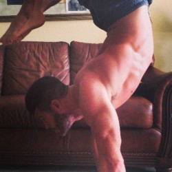 rwfan11:  A very flexible Evan Bourne! (credit>