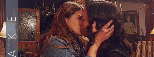 longliveregina: Hollstein Kisses: Additional takes | Episode 227 | 2 takes
