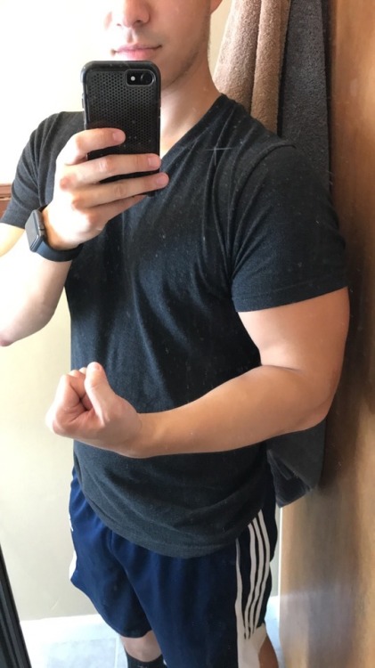 jmah:  Is this… an arm? 💪🏼 porn pictures